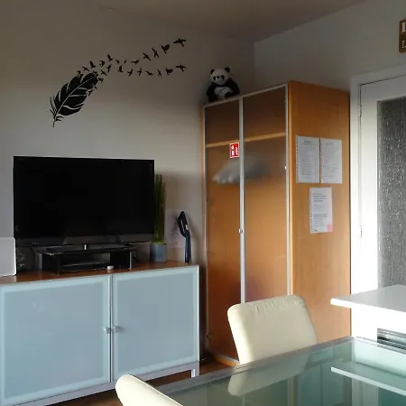 Cosy, Zuidgerichte In Met Wifi Appartement *