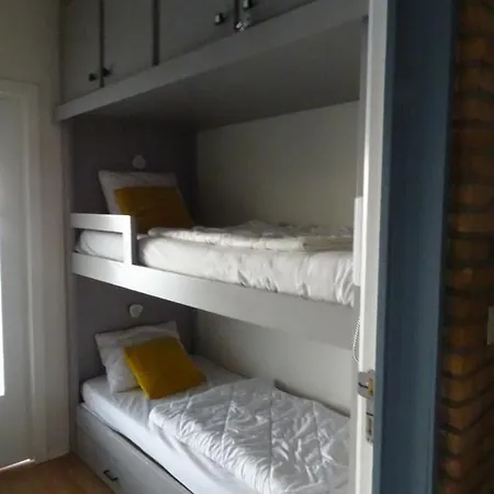 Cosy, Zuidgerichte In Met Wifi *